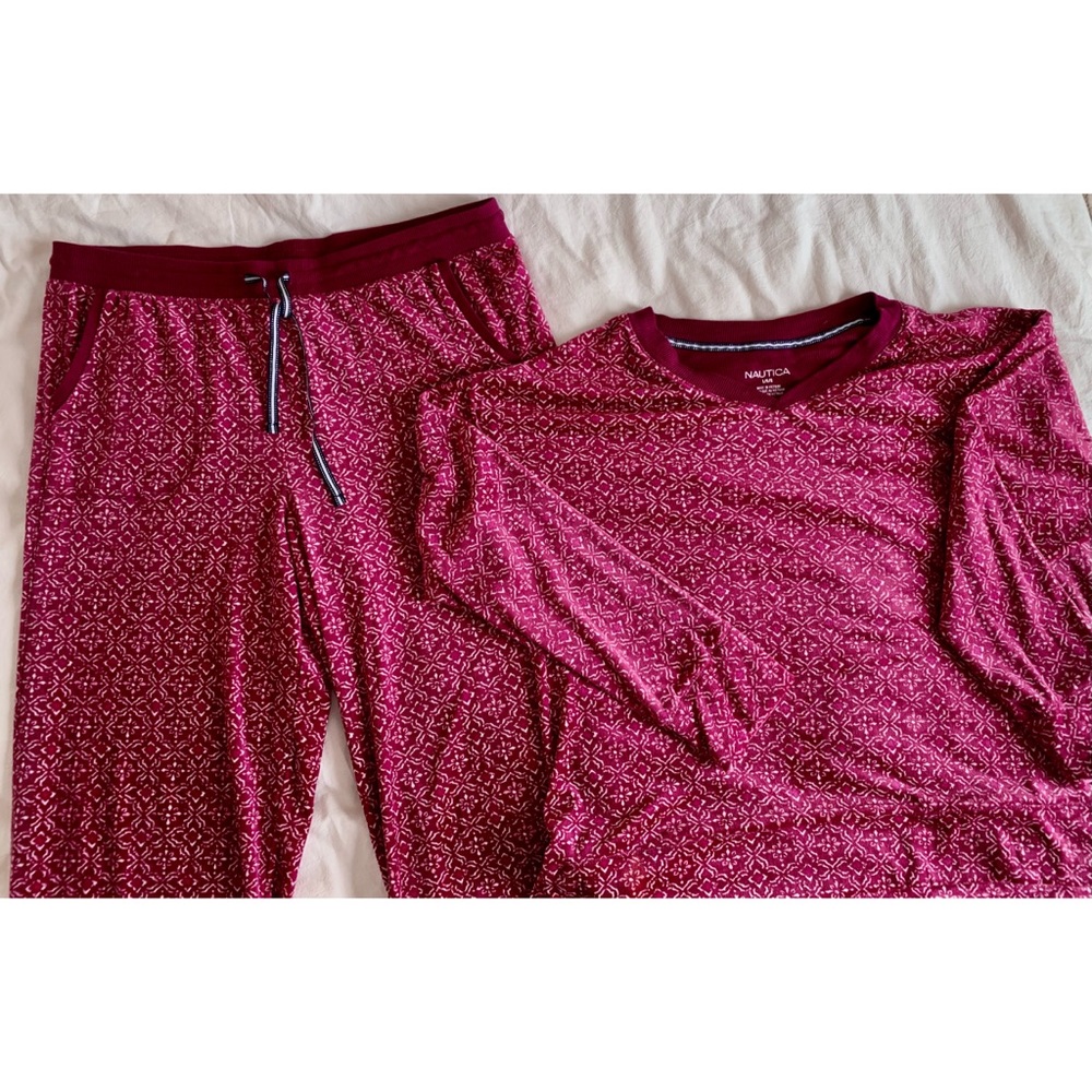 Jammie’s BRAND: Nautica SIZE: Large